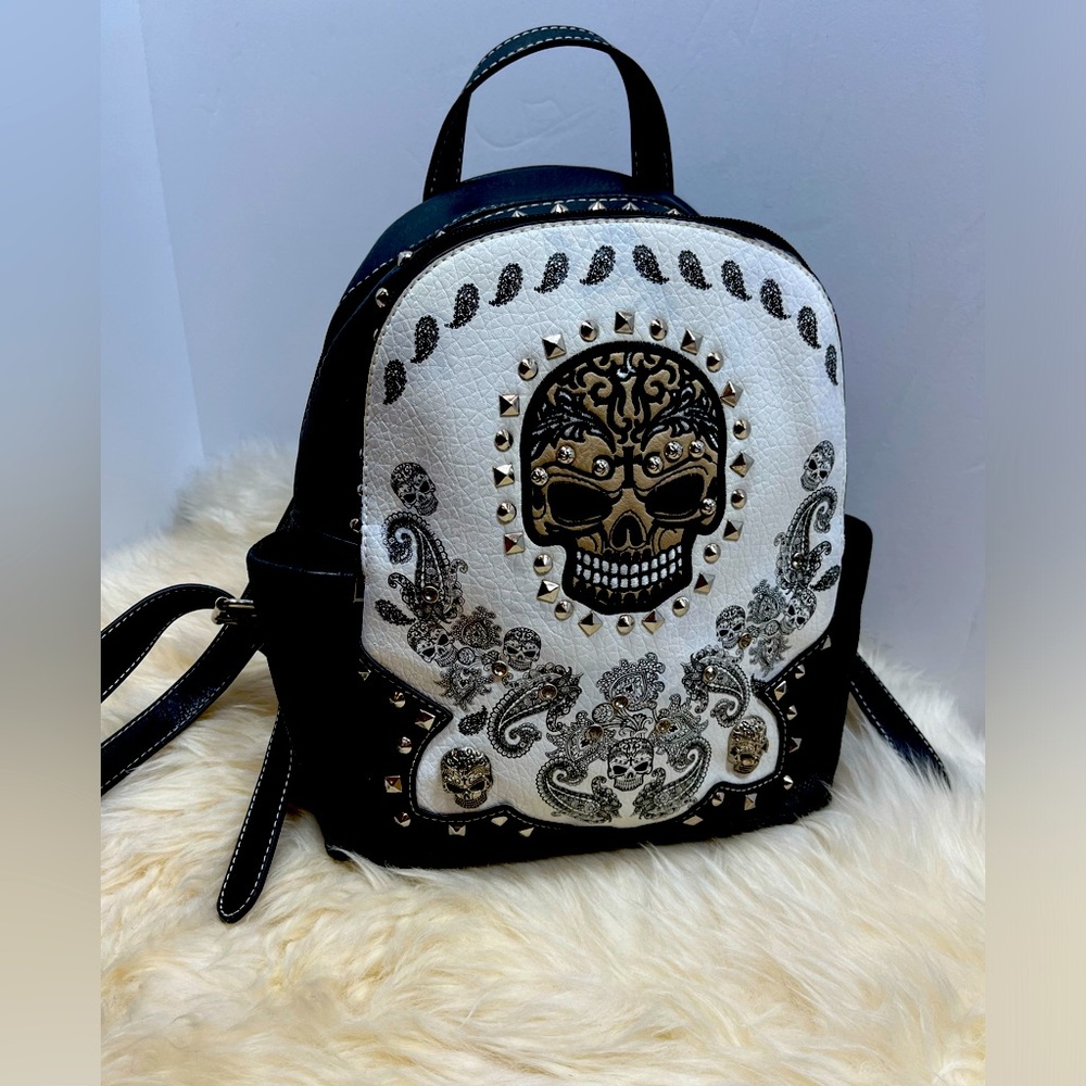 Skull Backpack Vegan Leather Silver-tone Hardware / Skulls/Studs Black & White